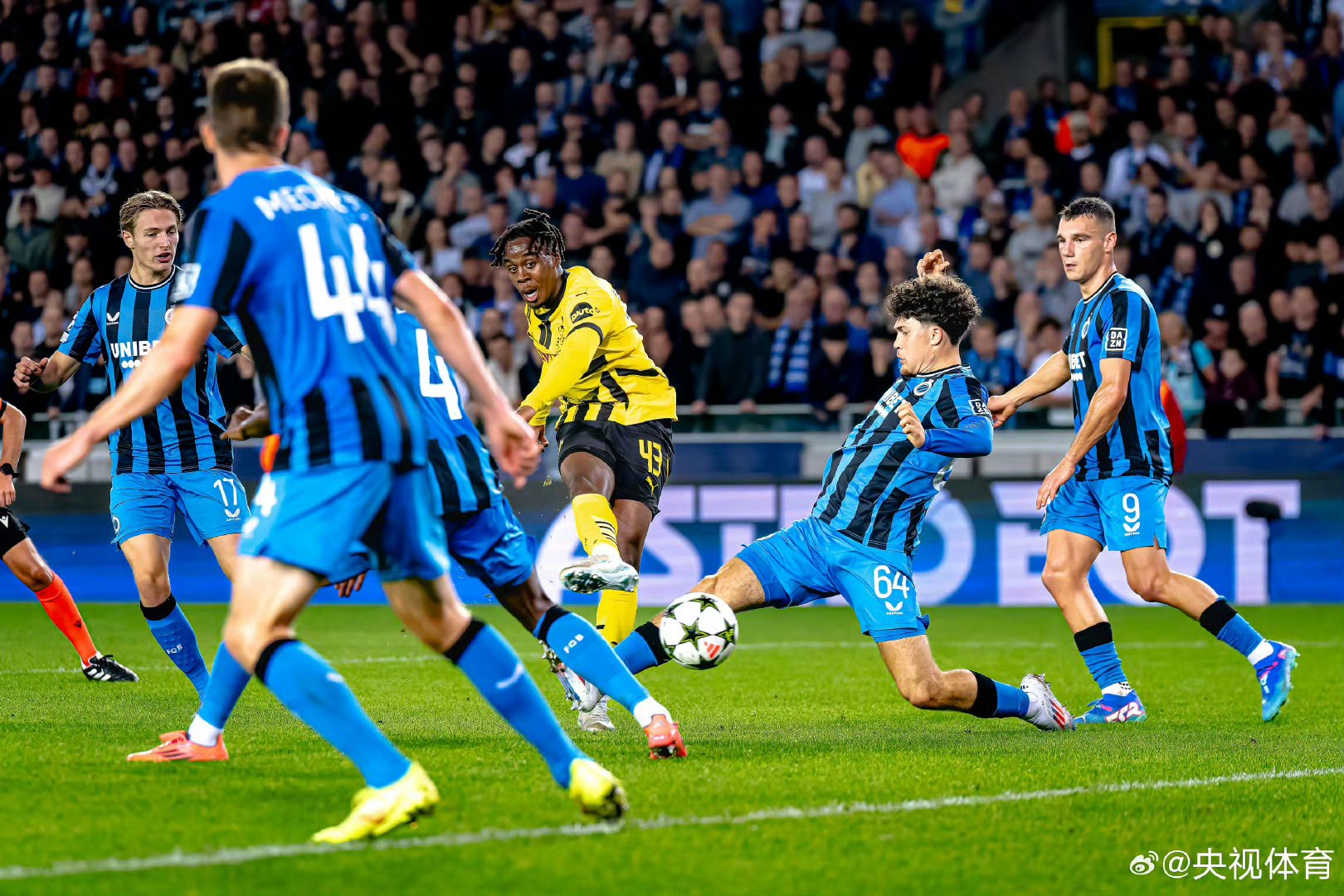 美高梅网页版-里程碑夜！多特蒙德造点机会，西甲清晨刷纪录，更衣室稳定，阵容厚度经受考验