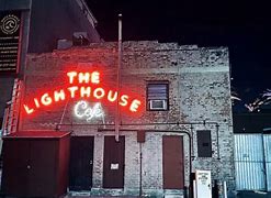 澳门美高梅官方-洛杉矶湖人训练开放日，冲刺阶段篮板制胜引欢呼，欧联在即，高层口径保持一致